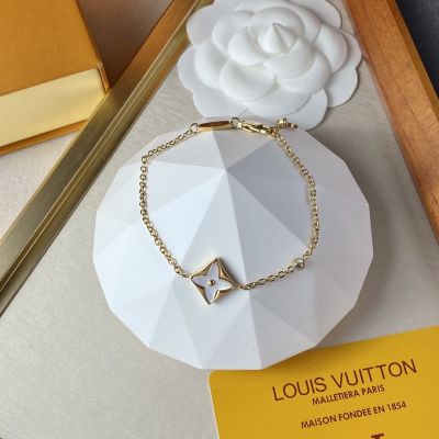  Louis Vuitton Color Blossom  BB Star Monogram White MOP Charm Women Fashion Chain Bracelet For Sale Gold/Rose Gold