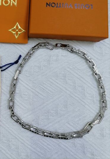 Louis Vuitton  New Quenched Men's Silver Bamboo Chain Link Design Carved Monogram Flower Low Price Necklace
