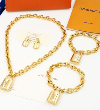  Louis Vuitton Edge Cadenas Lady Yellow Gold/Rose Gold/Silver Padlock & Key Pendant Chain Link Necklace/Earrings/Bracelet Jewelry Set