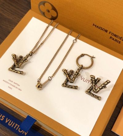  Louis Vuitton Twig Men's Vintage Gold Branch Design LV Letter Asymmetric Earrings/Necklace Jewelry Set MP2454