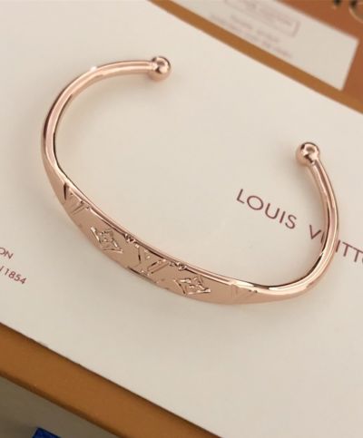  Louis Vuitton Monogram Jonc LV Flower Embossed Pattern Women Rose Gold Plated Cuff Bangle 2022 Fashion Jewellery