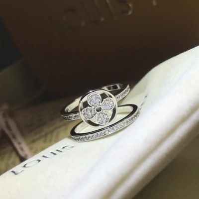 2022 Latest Louis Vuitton Idylle Blossom Two-row Motif Rounded Monogram Female Paved Diamonds Ring Silver/Gold/Rose Gold Q9N44A