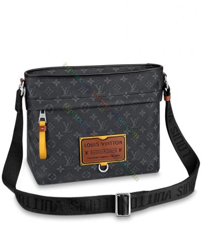 Louis Vuitton Besace Zippee Monogram Printing Brown Leather Tag Zipper Pocket Detail Male Black Canvas Crossbody Bag Online
