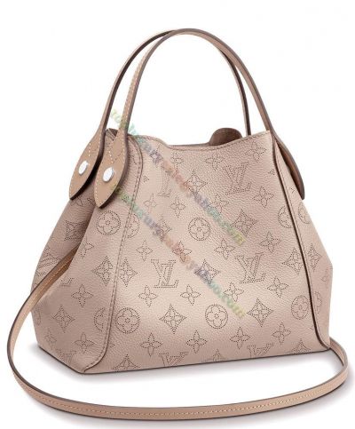  Louis Vuitton Hina PM Monogram Pattern Light Grey Perforated Leather Medium Crossbody Bag M54351